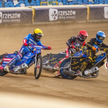 Remis na inaugurację sezonu 